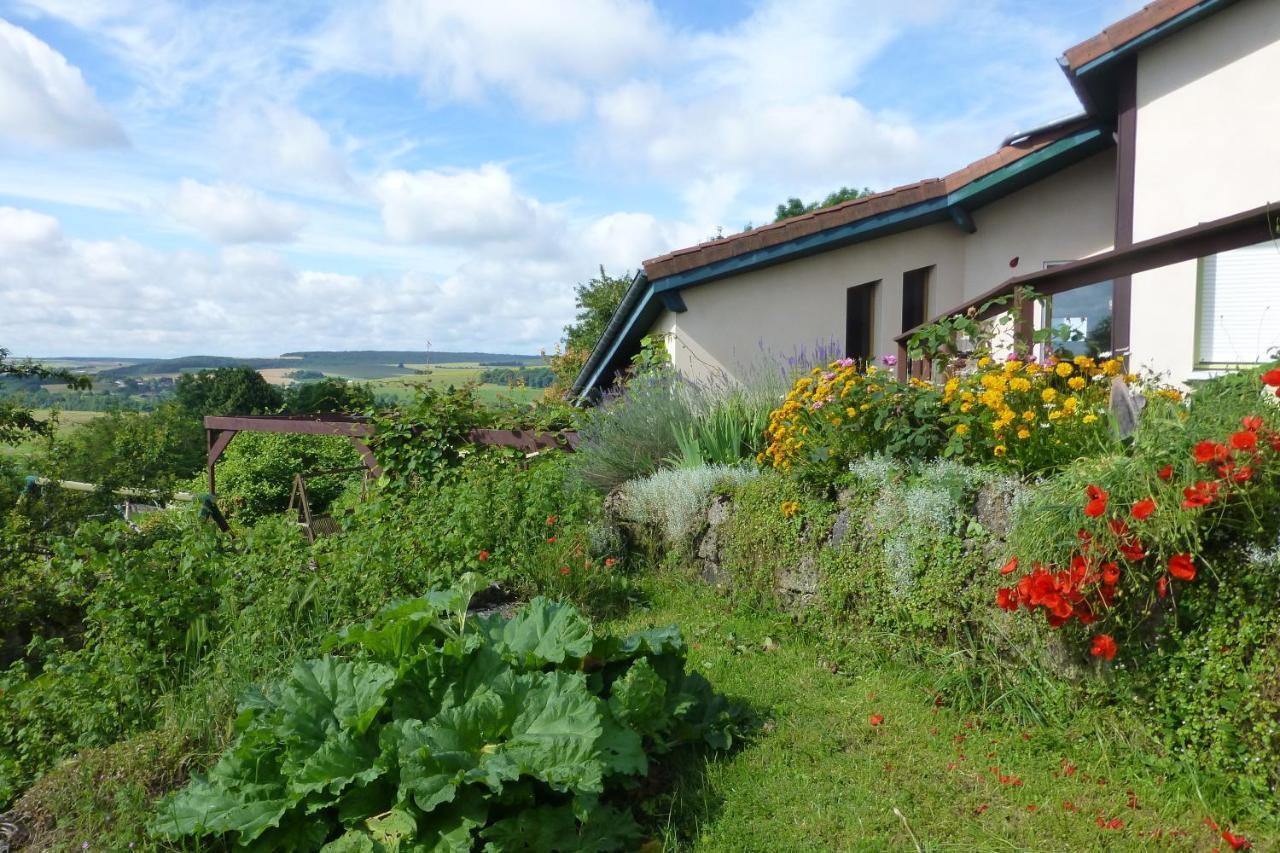 Les Chambres De La Ville Haute Dun-sur-Meuse Bagian luar foto